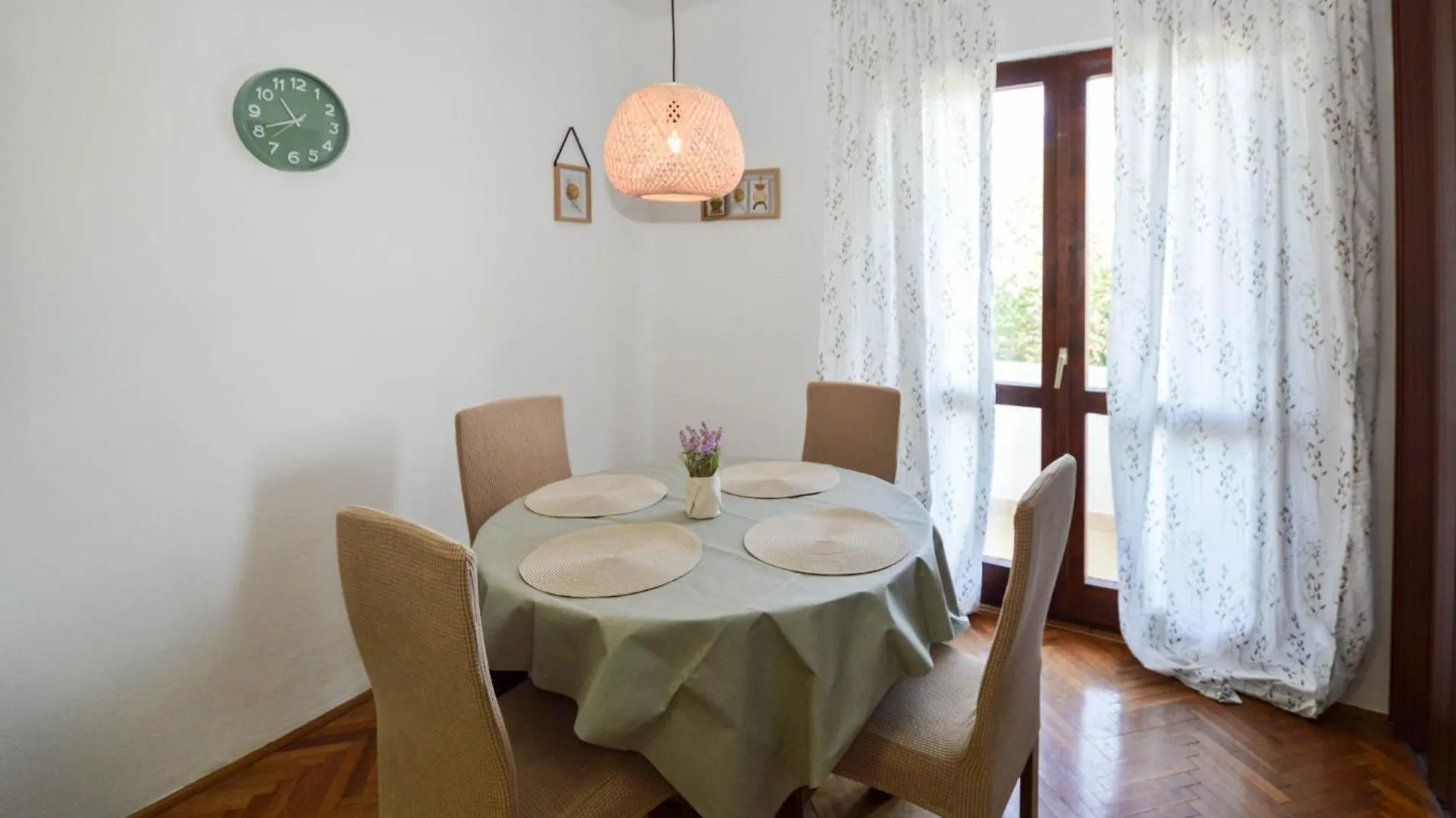 Goran Apartment Pag Town